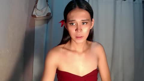 Snapshot of urdreamgirl_stephanie chatting on 04-29-26, 05:30 stephanie online show from 04-29-26, 05:30
