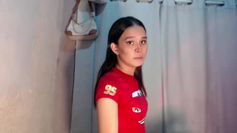 Snapshot of urdreamgirl_stephanie chatting on 05-05-26, 01:19 stephanie online show from 05-05-26, 01:19
