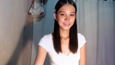 Snapshot of urdreamgirl_stephanie chatting on 05-06-26, 11:26 stephanie online show from 05-06-26, 11:26