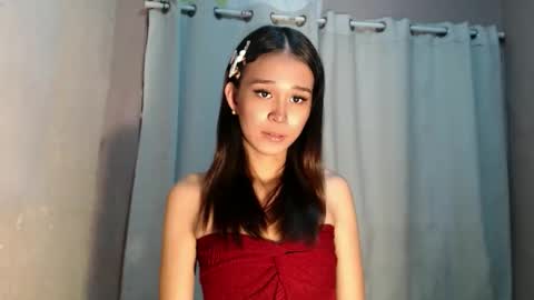 Snapshot of urdreamgirl_stephanie chatting on 05-24-26, 01:27 stephanie online show from 05-24-26, 01:27