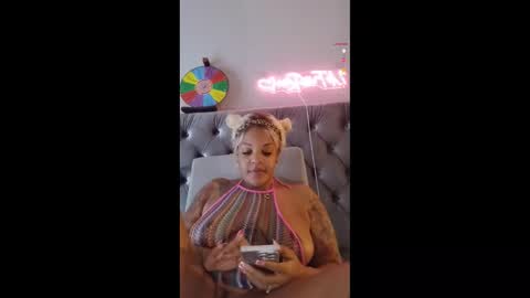 Snapshot of urfaveriri chatting on 10-15-25, 10:48 urfaveriri online show from 10-15-25, 10:48