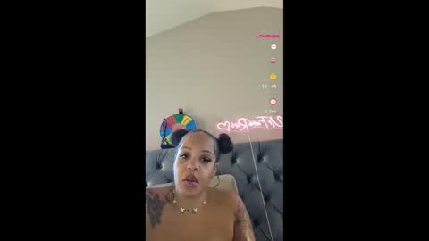 Snapshot of urfaveriri chatting on 11-06-25, 01:12 urfaveriri online show from 11-06-25, 01:12