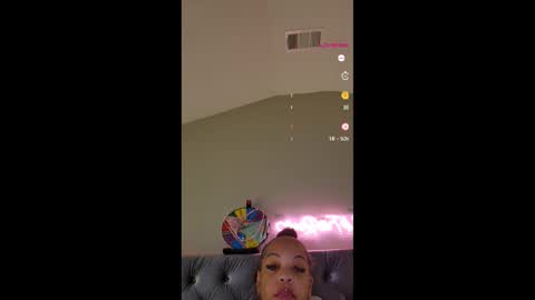 Snapshot of urfaveriri chatting on 12-05-25, 10:24 urfaveriri online show from 12-05-25, 10:24