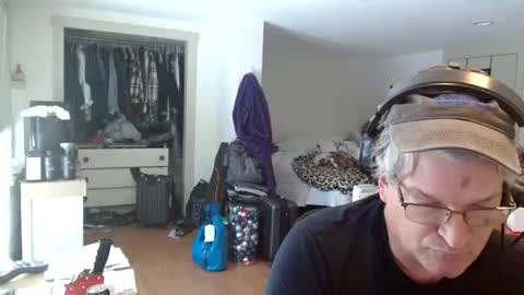 Gregor online show from 01-28-25, 05:46