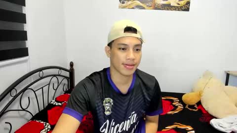 urfucker_vinz online show from 04-19-26, 01:10