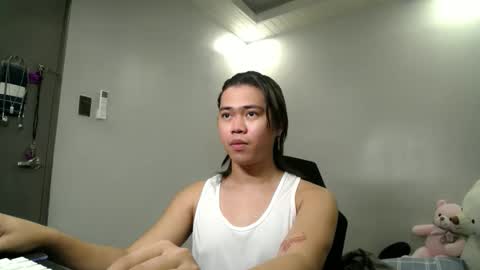 Snapshot of urfuckinghighness chatting on 05-16-26, 05:37 ask me online show from 05-16-26, 05:37
