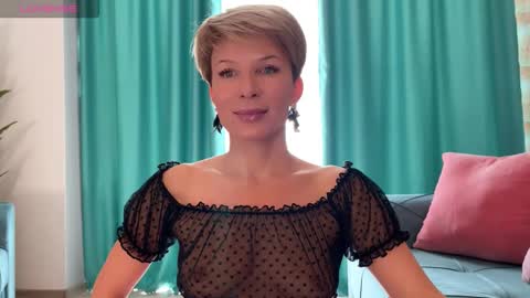 Snapshot of urgoddessjenny chatting on 10-04-25, 10:24 Jenny online show from 10-04-25, 10:24