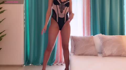 Snapshot of urgoddessjenny chatting on 07-05-26, 03:08 Jenny online show from 07-05-26, 03:08