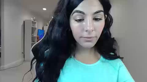 Snapshot of urgoddessmarla chatting on 10-11-25, 01:05 Goddess Marla online show from 10-11-25, 01:05