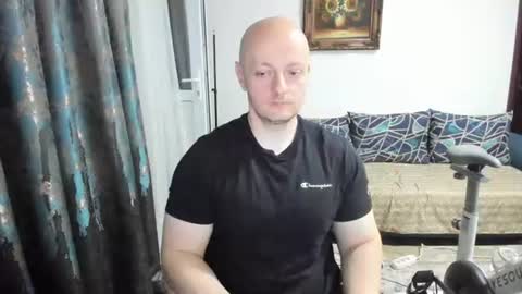 Snapshot of urgymcrush chatting on 06-22-26, 01:07 UrGymCrush online show from 06-22-26, 01:07