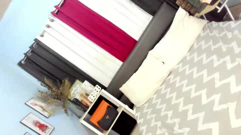 zoey noir online show from 02-02-25, 05:37