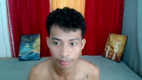 Snapshot of urhotfuckingass chatting on 07-12-26, 03:19 richard online show from 07-12-26, 03:19