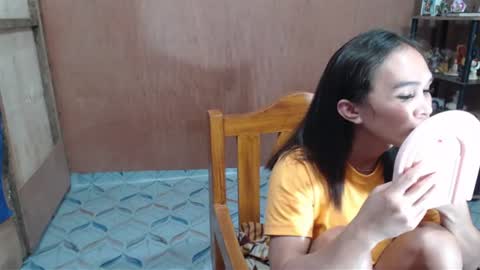urhotgian online show from 06-09-26, 07:25