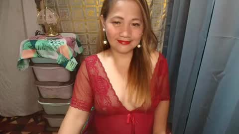 Snapshot of urhotmomzoey chatting on 07-14-26, 01:50 urhotmomzoey online show from 07-14-26, 01:50