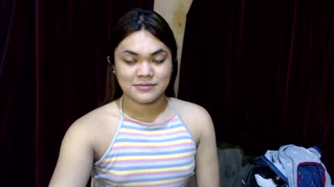 Snapshot of urhottie_bella chatting on 06-15-26, 04:15 urhottie_bella online show from 06-15-26, 04:15