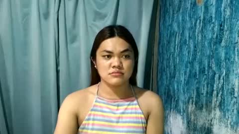 Snapshot of urhottie_bella chatting on 06-17-26, 05:43 urhottie_bella online show from 06-17-26, 05:43
