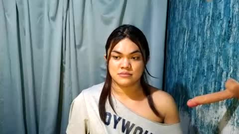 Snapshot of urhottie_bella chatting on 07-13-26, 07:22 urhottie_bella online show from 07-13-26, 07:22
