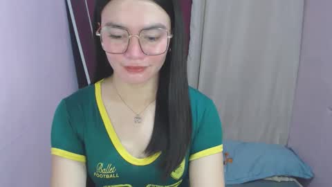Katey online show from 05-18-26, 04:07