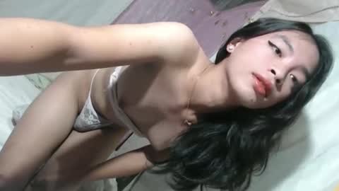 Snapshot of urlovely_ariana chatting on 04-29-26, 11:33 Ariana online show from 04-29-26, 11:33