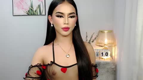 Snapshot of urlovelyangelts chatting on 12-09-24, 06:25 ANGEL online show from 12-09-24, 06:25