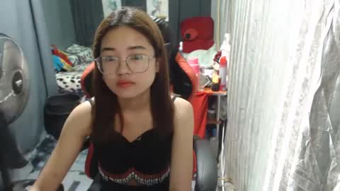 urlovelychinita online show from 01-27-25, 10:27