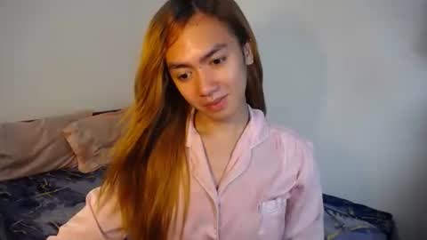 Snapshot of urlovelypinayxxx chatting on 10-26-25, 11:53 MIYA online show from 10-26-25, 11:53