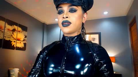 Snapshot of urmajestytyra chatting on 01-21-25, 03:48 UrMajestyTyra online show from 01-21-25, 03:48