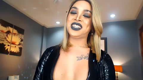 Snapshot of urmajestytyra chatting on 02-04-25, 06:25 UrMajestyTyra online show from 02-04-25, 06:25