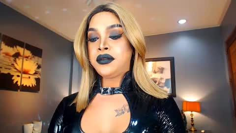 Snapshot of urmajestytyra chatting on 02-11-25, 07:02 UrMajestyTyra online show from 02-11-25, 07:02