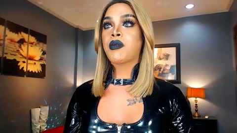 Snapshot of urmajestytyra chatting on 02-11-25, 10:04 UrMajestyTyra online show from 02-11-25, 10:04