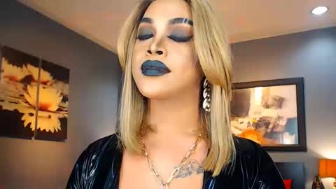 Snapshot of urmajestytyra chatting on 02-12-25, 04:23 UrMajestyTyra online show from 02-12-25, 04:23