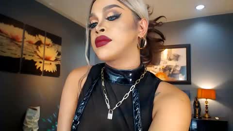 Snapshot of urmajestytyra chatting on 02-27-25, 05:13 UrMajestyTyra online show from 02-27-25, 05:13