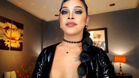 Snapshot of urmajestytyra chatting on 10-03-25, 02:19 UrMajestyTyra online show from 10-03-25, 02:19