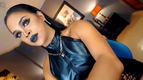 Snapshot of urmajestytyra chatting on 10-13-25, 02:00 UrMajestyTyra online show from 10-13-25, 02:00