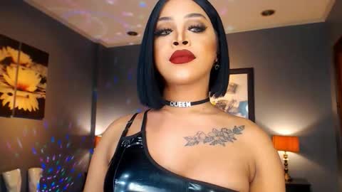 Snapshot of urmajestytyra chatting on 12-16-25, 12:15 UrMajestyTyra online show from 12-16-25, 12:15