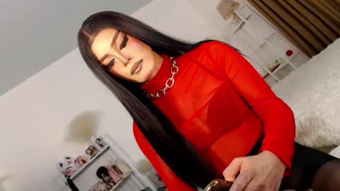 Snapshot of urnauthy_ciliaxxx chatting on 10-15-25, 07:36 cecilia online show from 10-15-25, 07:36