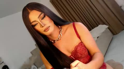 Snapshot of urnauthy_ciliaxxx chatting on 04-21-26, 01:42 cecilia online show from 04-21-26, 01:42