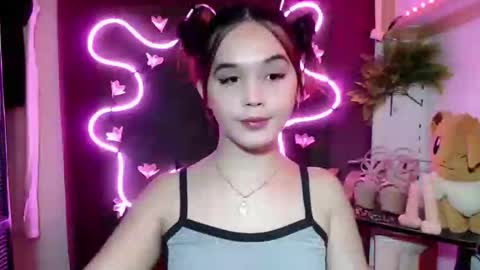 Snapshot of urpinay_pia chatting on 11-03-25, 08:43 Pia online show from 11-03-25, 08:43