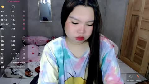 Snapshot of urpinayslutxxx chatting on 06-12-26, 04:33 Jane online show from 06-12-26, 04:33