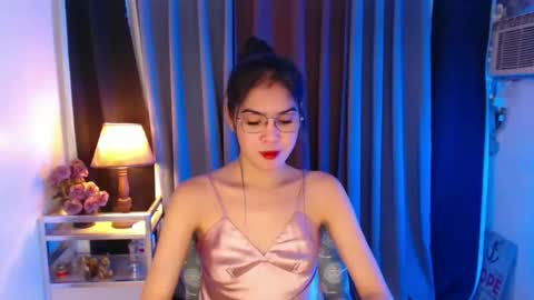 Snapshot of urpretty_nix chatting on 11-04-25, 10:03 Nix online show from 11-04-25, 10:03