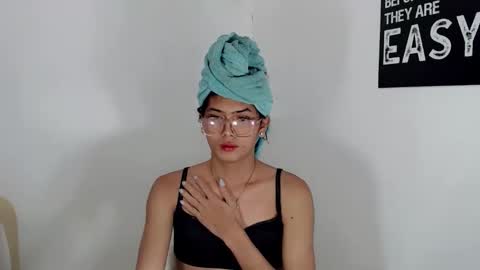 Snapshot of ursexy_diamondcum chatting on 02-27-26, 07:41 RAZ online show from 02-27-26, 07:41