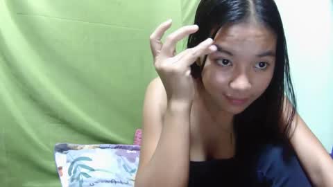 Urskinnygirl4u18 - ROSE ROOM online show from 03-09-25, 04:49