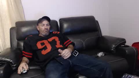 urslav75 online show from 10-25-25, 08:14