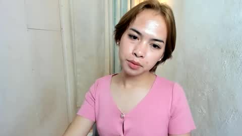 Snapshot of urslutty_jasmine chatting on 05-13-26, 08:23 jasmine online show from 05-13-26, 08:23
