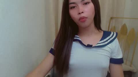Snapshot of urslutty_jasmine chatting on 05-18-26, 04:51 jasmine online show from 05-18-26, 04:51