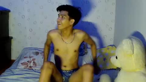 Snapshot of ursweetie_boy chatting on 07-06-26, 03:03 ursweetie_boy online show from 07-06-26, 03:03