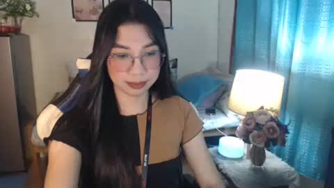 Snapshot of urwetasianprincessxx chatting on 02-26-25, 11:52 Ashley Kate Mateo Gray online show from 02-26-25, 11:52