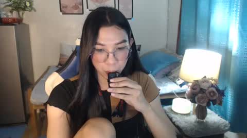 Snapshot of urwetasianprincessxx chatting on 02-27-25, 02:32 Ashley Kate Mateo Gray online show from 02-27-25, 02:32