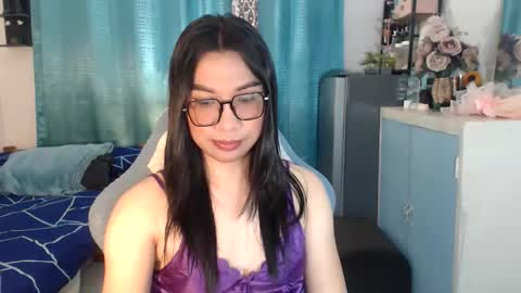Snapshot of urwetasianprincessxx chatting on 06-08-26, 10:26 Ashley Kate Mateo Gray online show from 06-08-26, 10:26