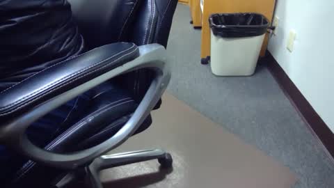 useemie online show from 01-03-25, 12:00